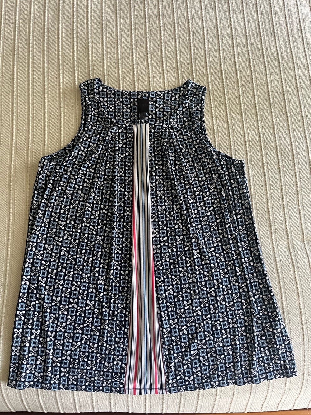 Ragaella sleeveless blouse size medium